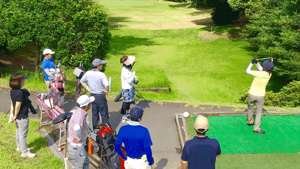 初心者ゴルフスクールが主催する初心者向けゴルフコンペ